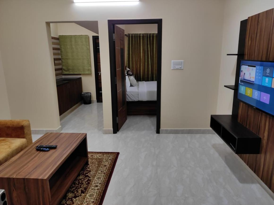Hotel Bulande Comforts 1 Bhk Flat Manyata Tech Park バンガロール エクステリア 写真